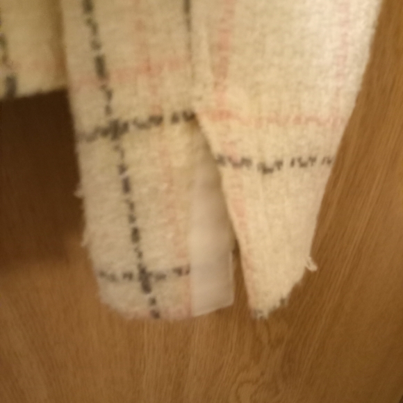 Sashimi Plaid Wool Blend Cream Pink Grey Cinched Three Button Open Cuff - Picture 8 of 11